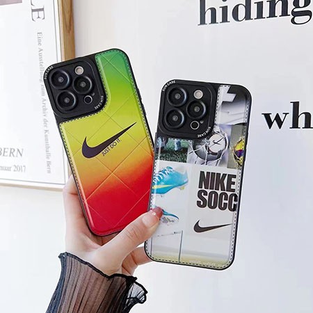 最新ハイブランドnike 3 D立体ペイント iphoneケース 韓国高校生スポーツ風