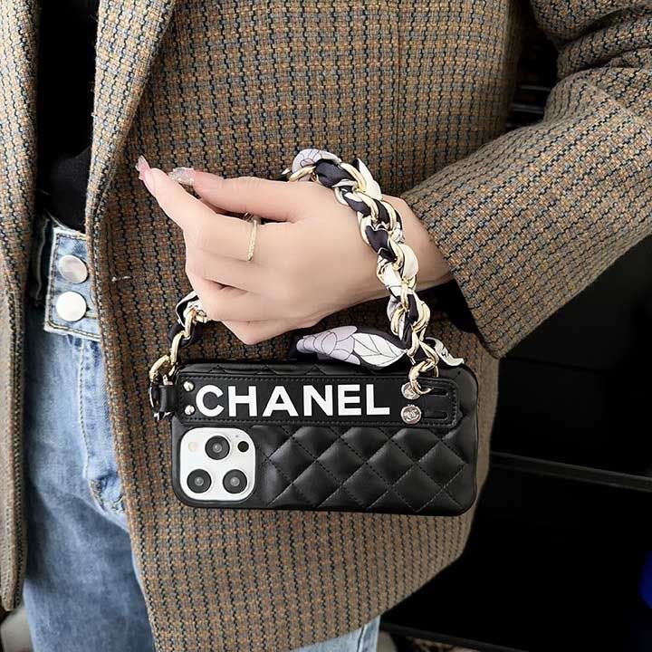 chanel iphone14 proケースチェーン付き