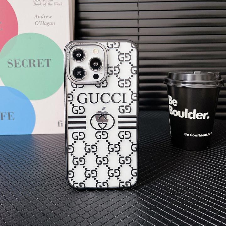 アイホン 15 gucciスマホケース ブランドロゴ