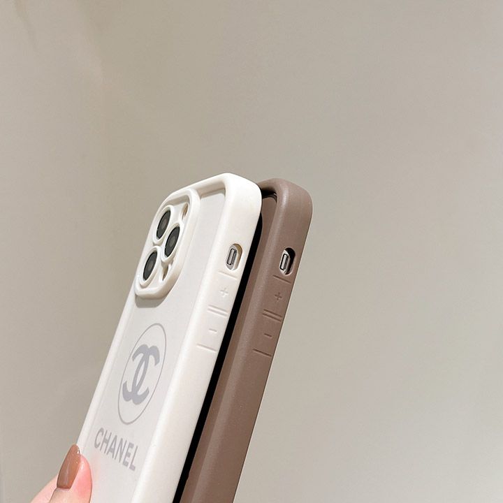 iphone 15 plus ケース chanel シャネル