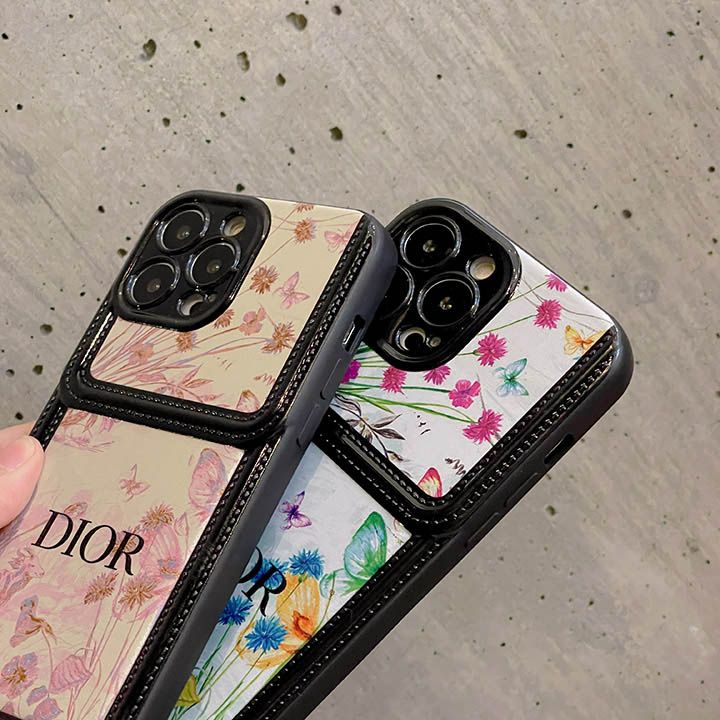 このDiorケースは、iPhone 15にぴったりフィットするように設計されています。高品質
日韓風デザインで、簡潔で気前がいい。ケースの背面には、Diorのロゴが刻まれています。このケース
耐衝撃性、滑り止め、指紋防止などの特徴もあります。ワイヤレス充電にも対応しているので、筐体を取り外すことなく充電できます。