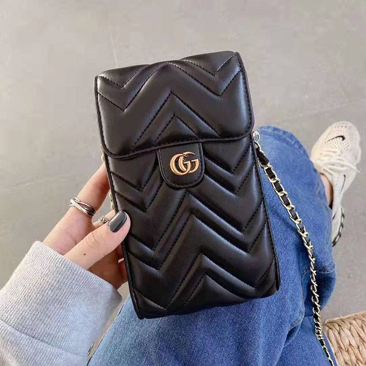   gucci  iPhone15  Pro Maxケース ファッションセンスが強い