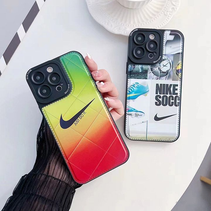 最新ハイブランドnike 3 D立体ペイント iphoneケース 韓国高校生スポーツ風