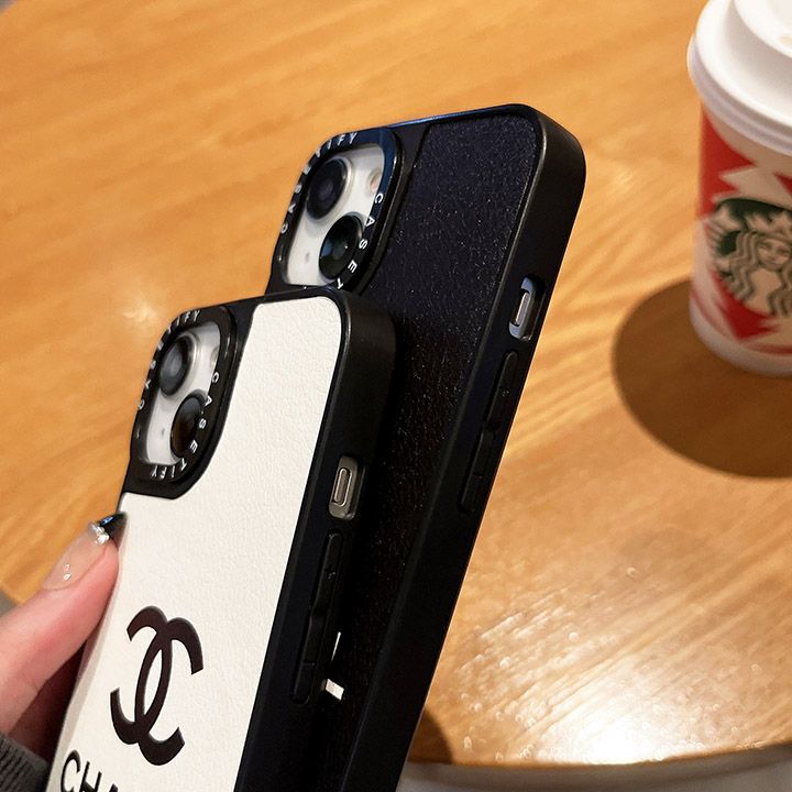 スマホケース シャネル iPhone16 Plus レザー男女兼用