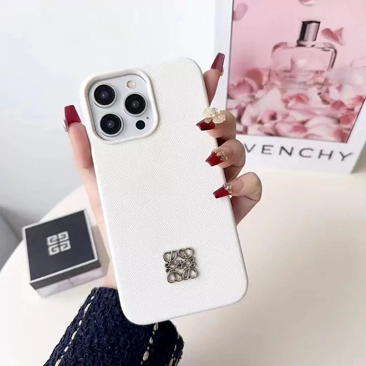 芸能人 風 loewe  iphone16 Plus ケース